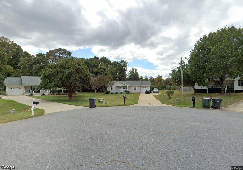 144 Hampton Glen Dr, Statesville, NC 28625 - photo 1