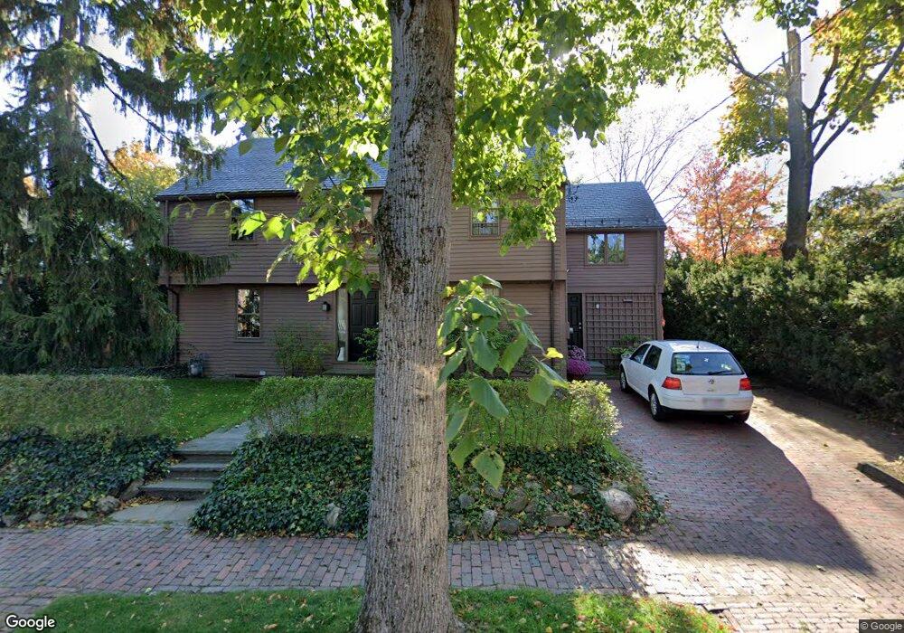 30 Gray Gardens E, Cambridge, MA 02138 - photo 1