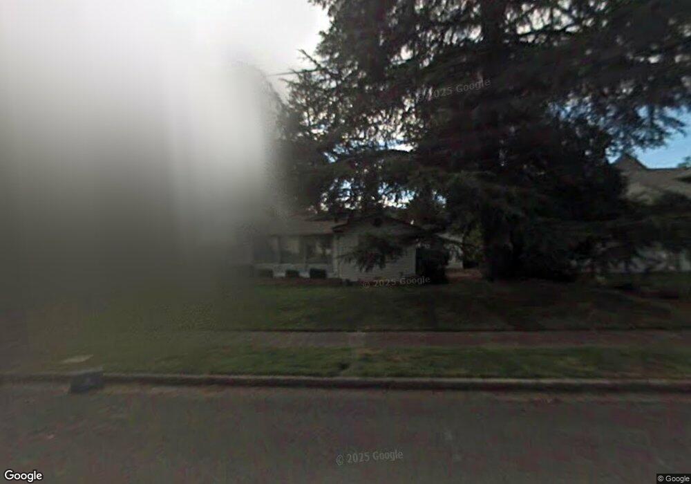 1320 NW Lawnridge Ave, Grants Pass, OR 97526 - photo 1