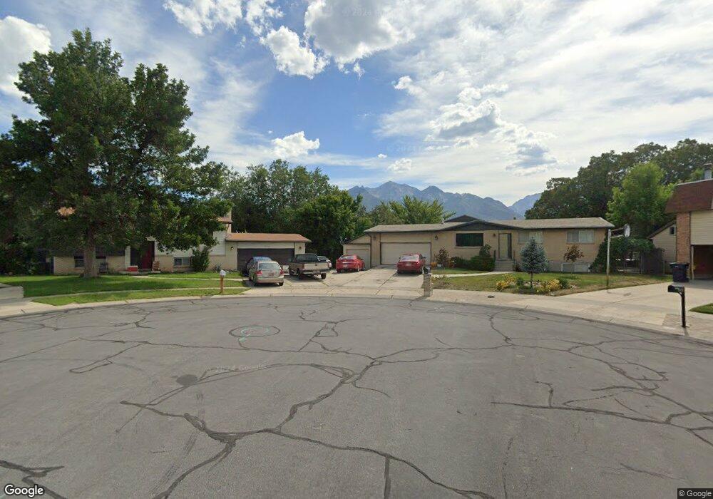 1564 E Boysenberry Cir, Sandy, UT 84093 - photo 1