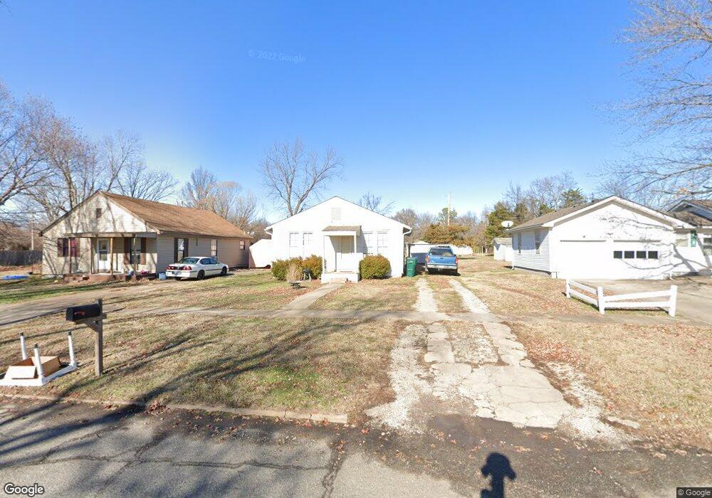 2815 Morgan Ave, Parsons, KS 67357 - photo 1