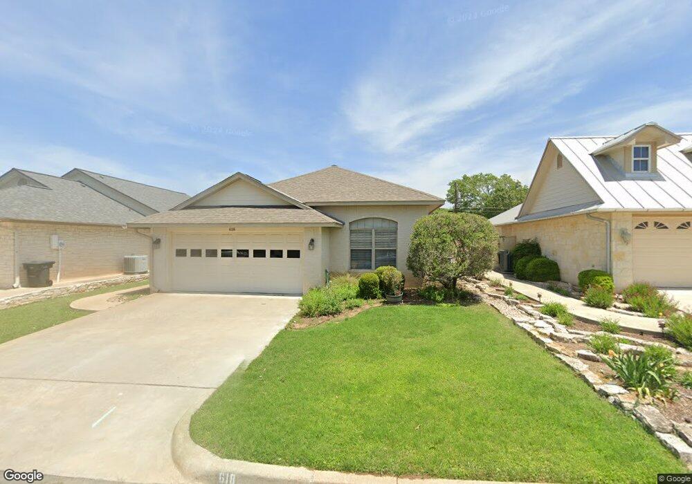 618 Courtney St, Fredericksburg, TX 78624 - photo 1