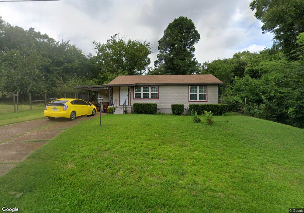 703 N J St, Hugo, OK 74743 - photo 1