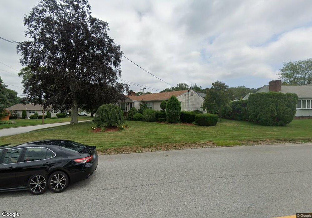 185 Garden Hills Dr, Cranston, RI 02920 - photo 1