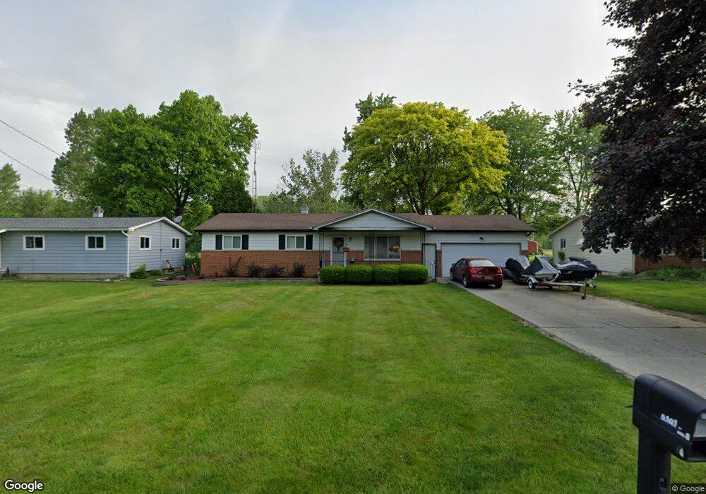 5101 Merit Dr, Flint, MI 48506 - photo 1