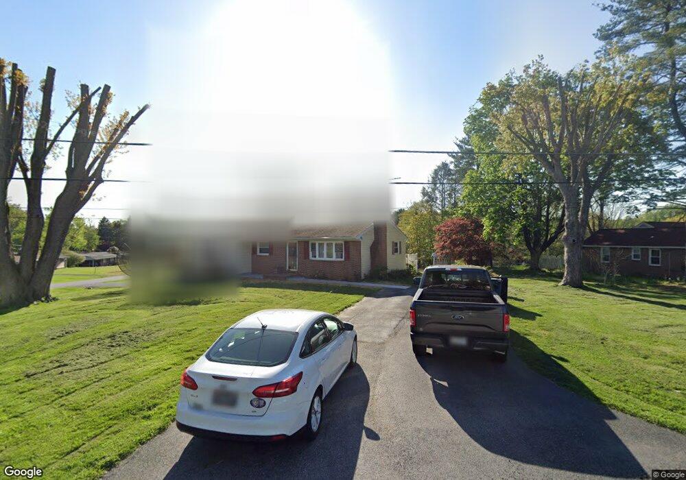 5826 Lakeview Dr, Sykesville, MD 21784 - photo 1