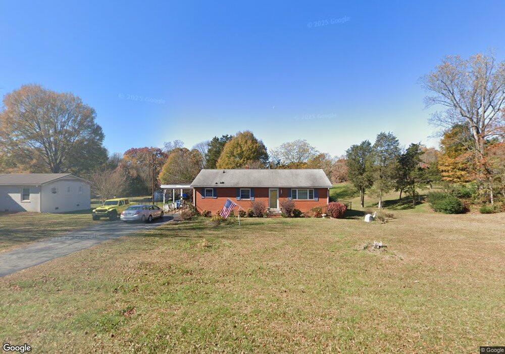 237 N Greenbriar Rd, Statesville, NC 28625 - photo 1