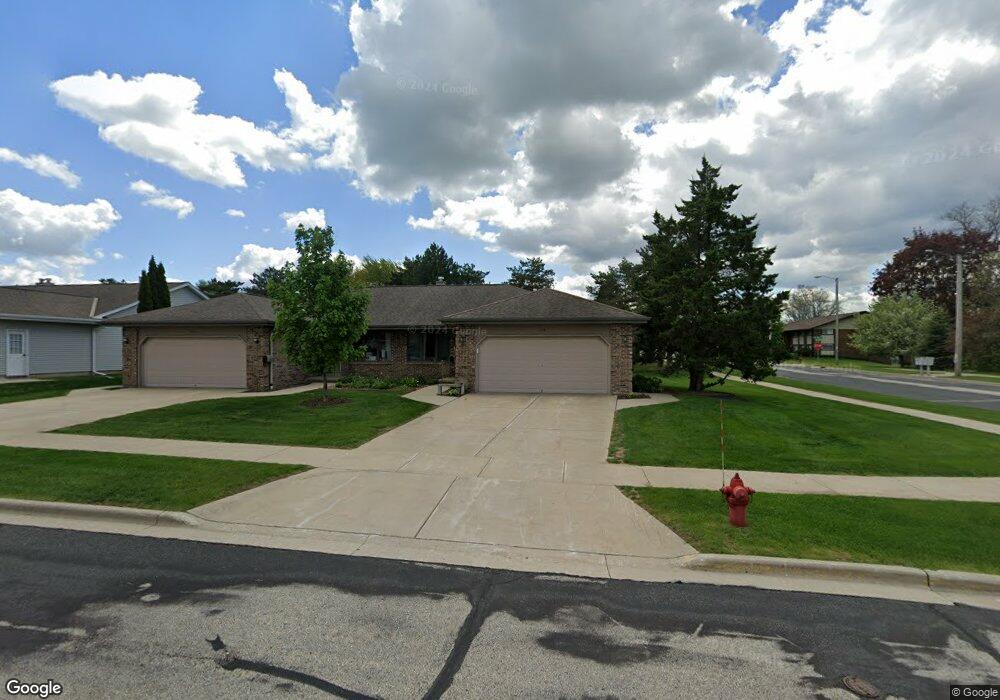 299 Whisper Ln, Kewaskum, WI 53040 - photo 1