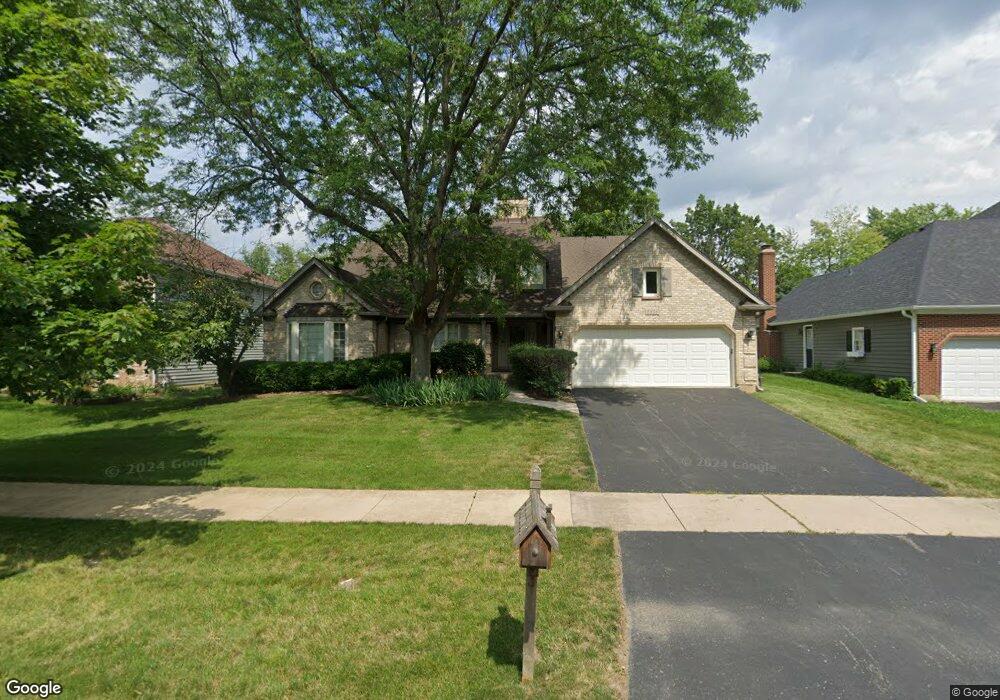2316 Kalamazoo Dr, Naperville, IL 60565 - photo 1