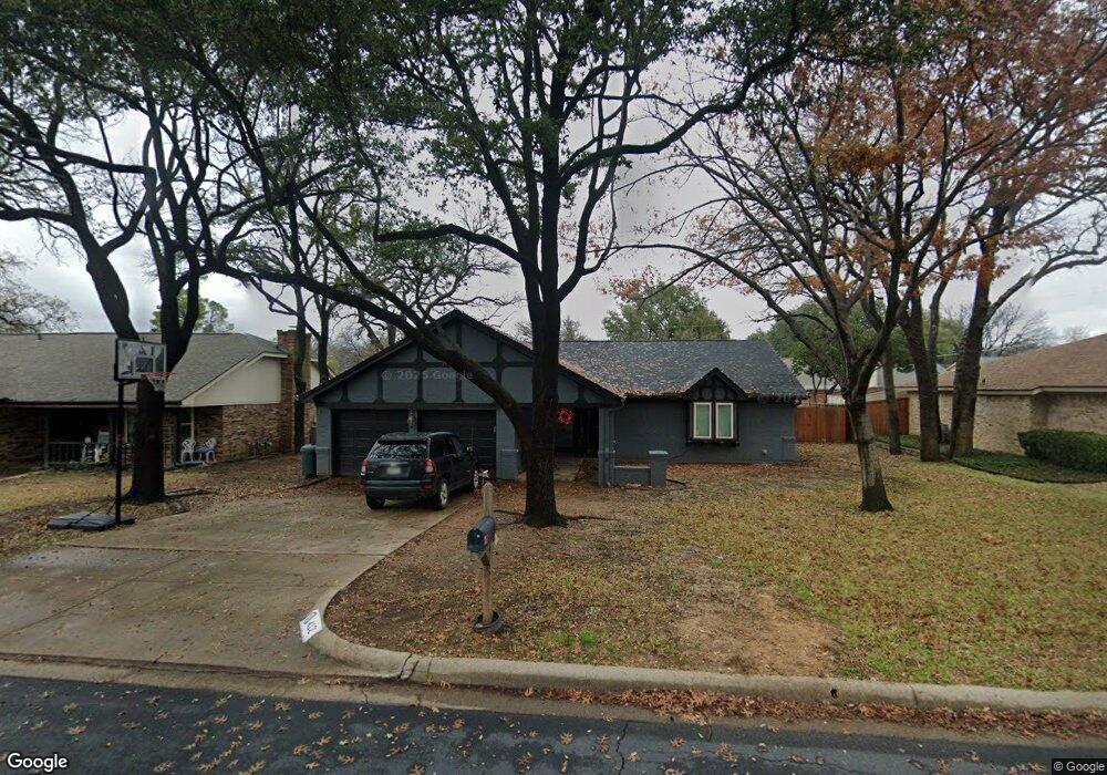 412 Salem Dr, Hurst, TX 76054 - photo 1