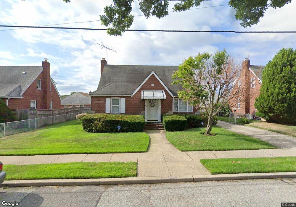 933 Naple Ave, Franklin Square, NY 11010 - photo 1