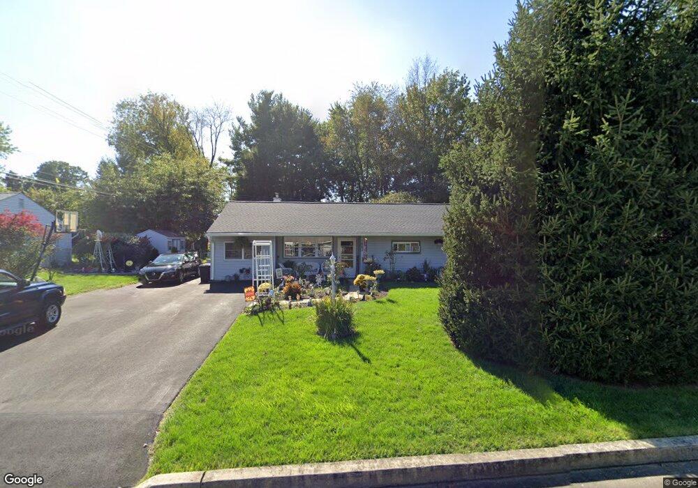 1082 Jeffrey Dr, Southampton, PA 18966 - photo 1