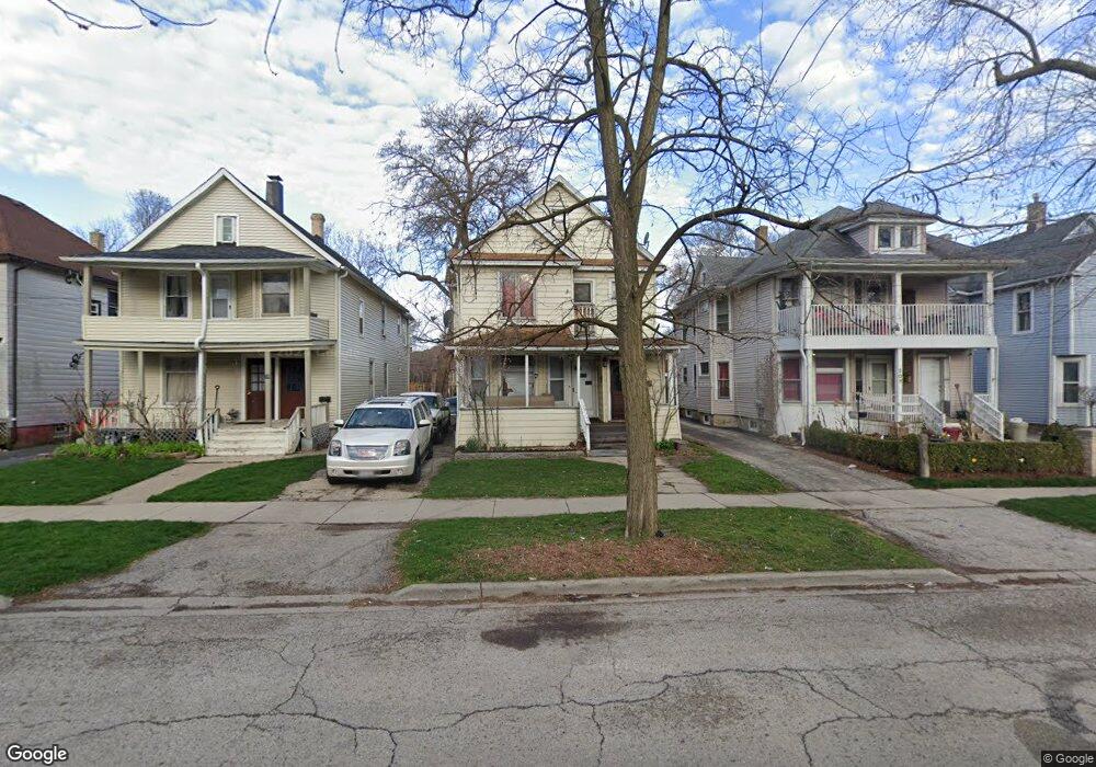 18 N Saint James St, Waukegan, IL 60085 - photo 1