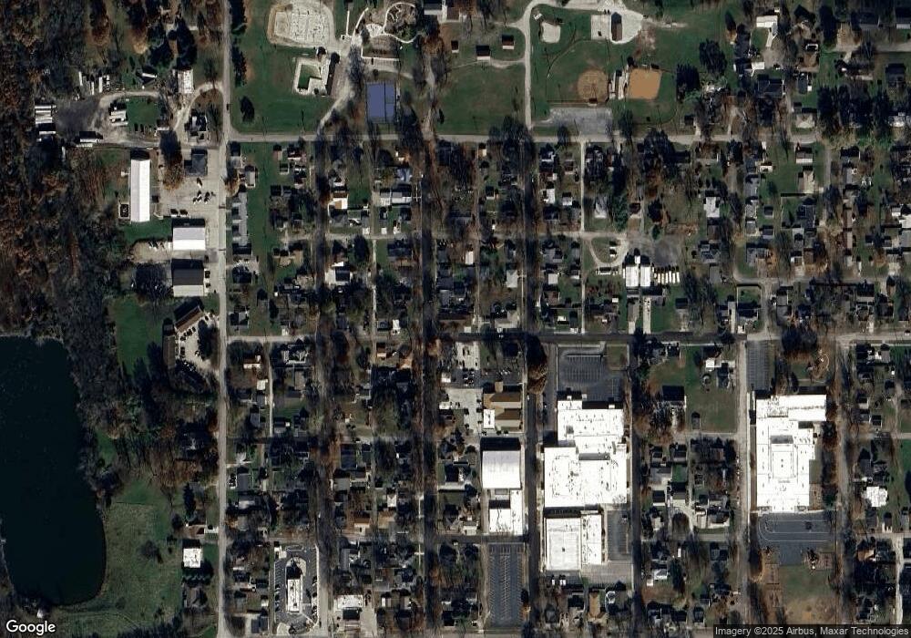 401 Railroad St, Covington, IN 47932 - photo 1