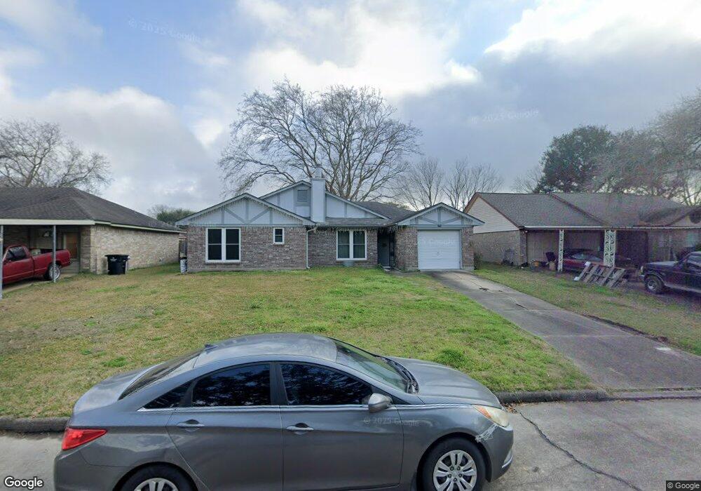 2708 Mockingbird Dr, Alvin, TX 77511 - photo 1