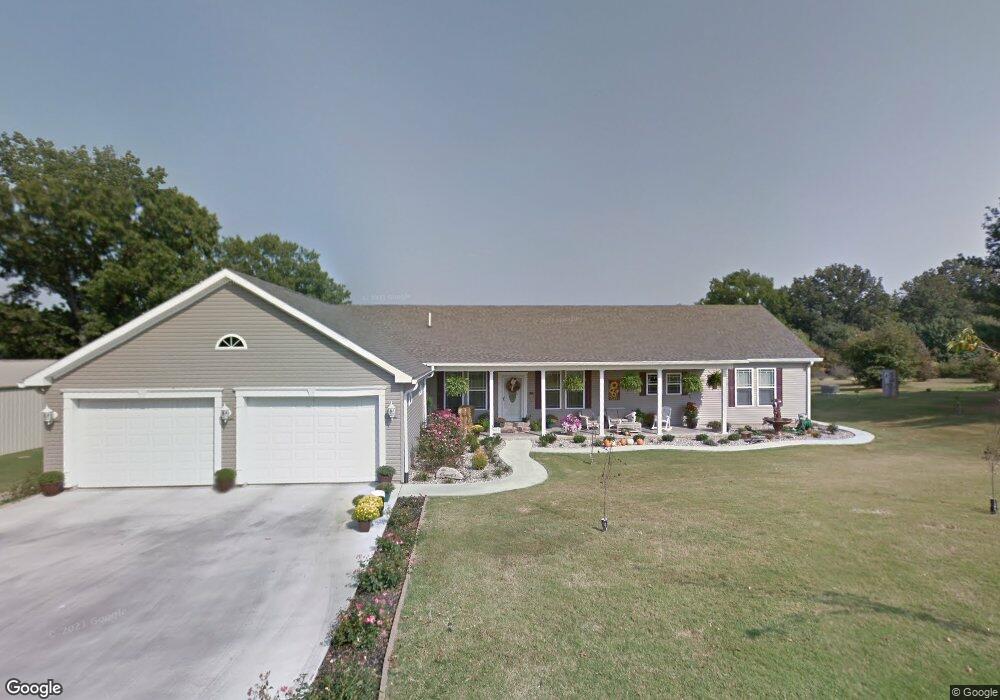 1720 Yew St, Harrisburg, IL 62946 - photo 1