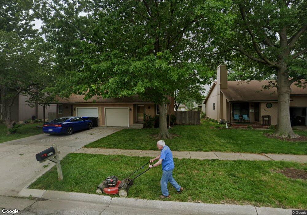 3576 SW Mission Ave, Topeka, KS 66614 - photo 1