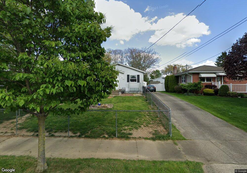 647 Bridge Rd, Akron, OH 44312 - photo 1