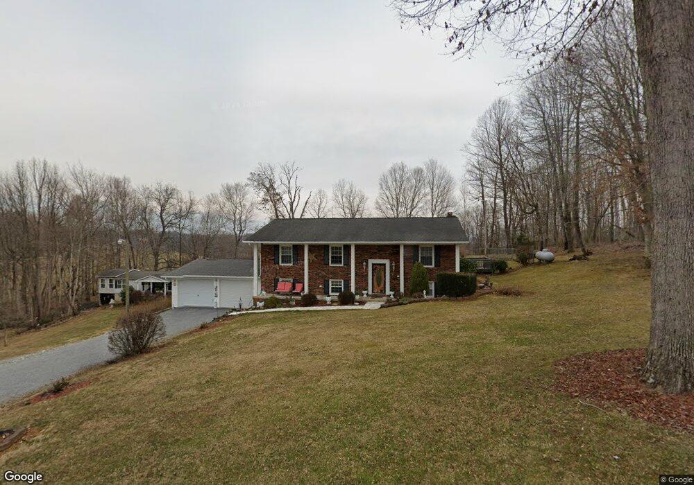 112 Whitehead St, Johnson City, TN 37601 - photo 1