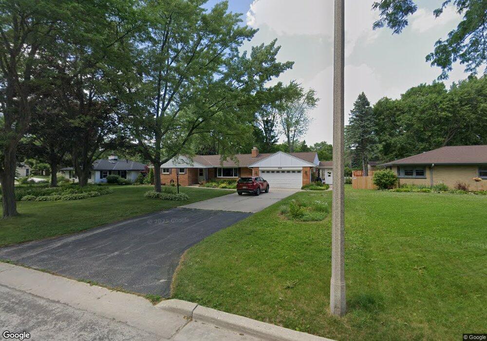 12110 W Walnut Rd, Milwaukee, WI 53226 - photo 1