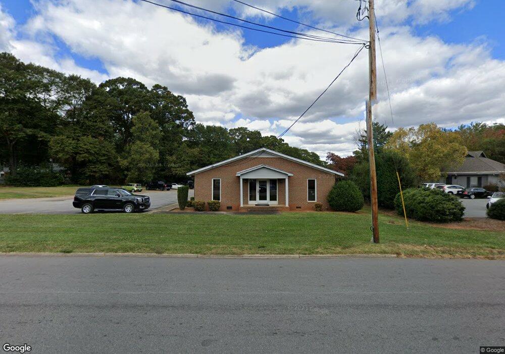 1113 Davie Ave, Statesville, NC 28677 - photo 1