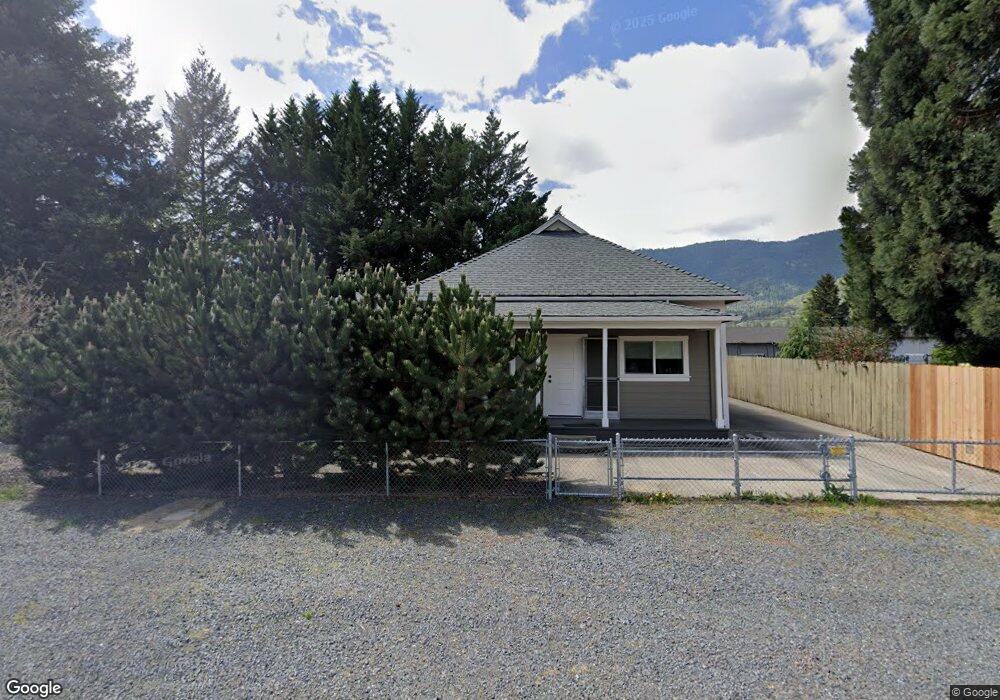 121 Cedar St, Rogue River, OR 97537 - photo 1