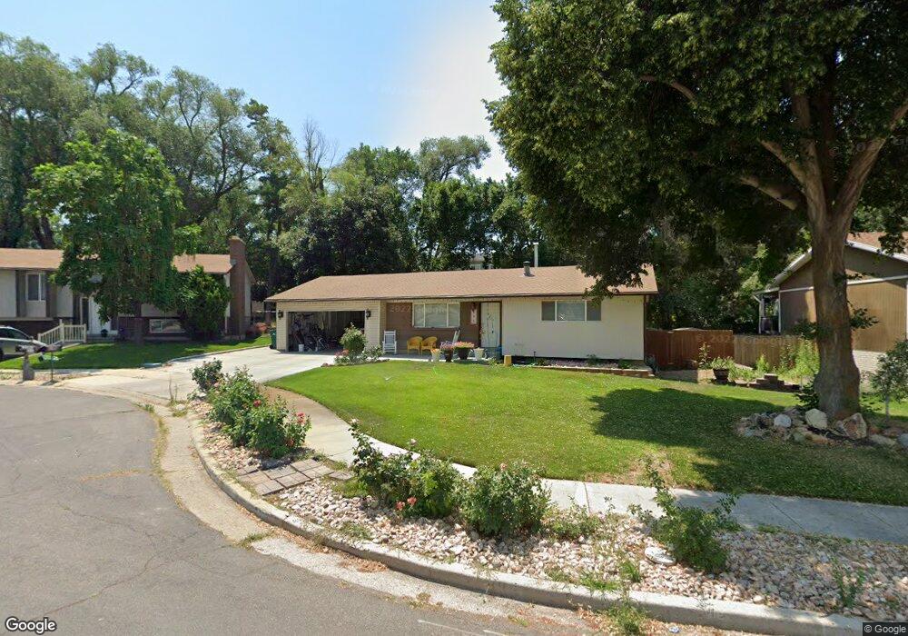 898 E Spartan Dr, Sandy, UT 84094 - photo 1