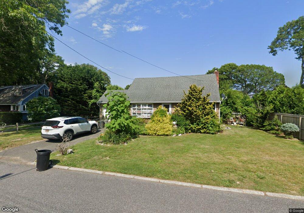 511 2nd Ave, Bayport, NY 11705 - photo 1