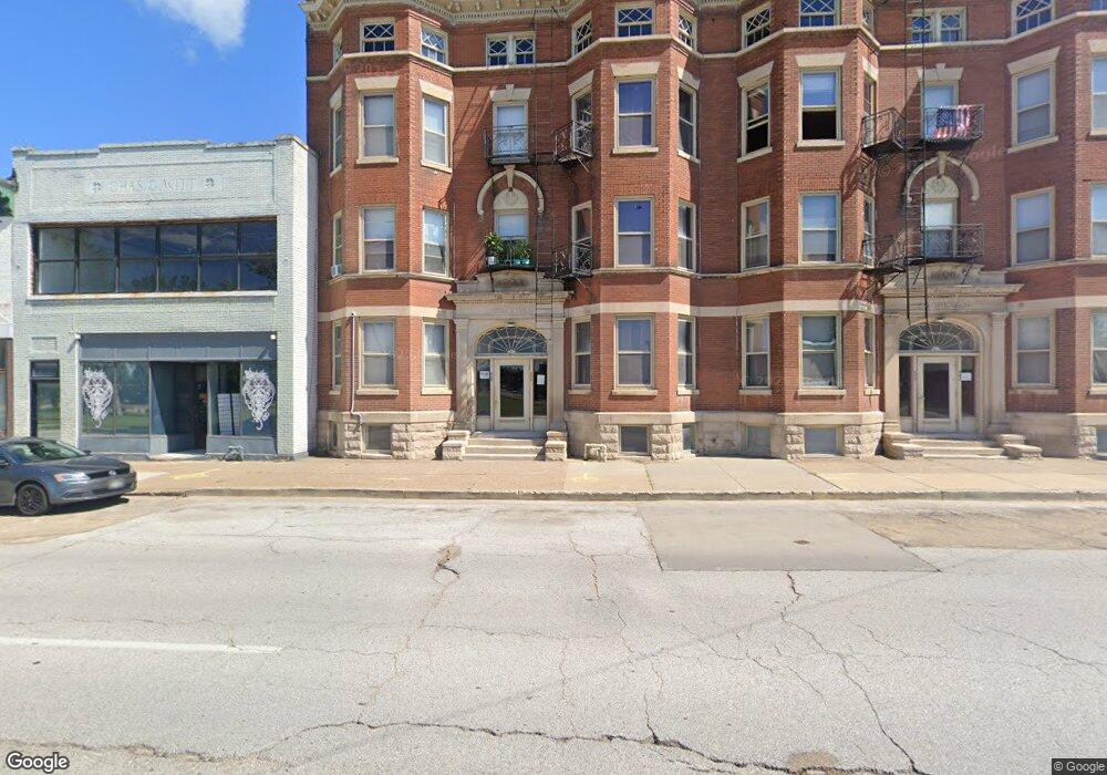 608 W 3rd St unit 2D, Davenport, IA 52801 - photo 1