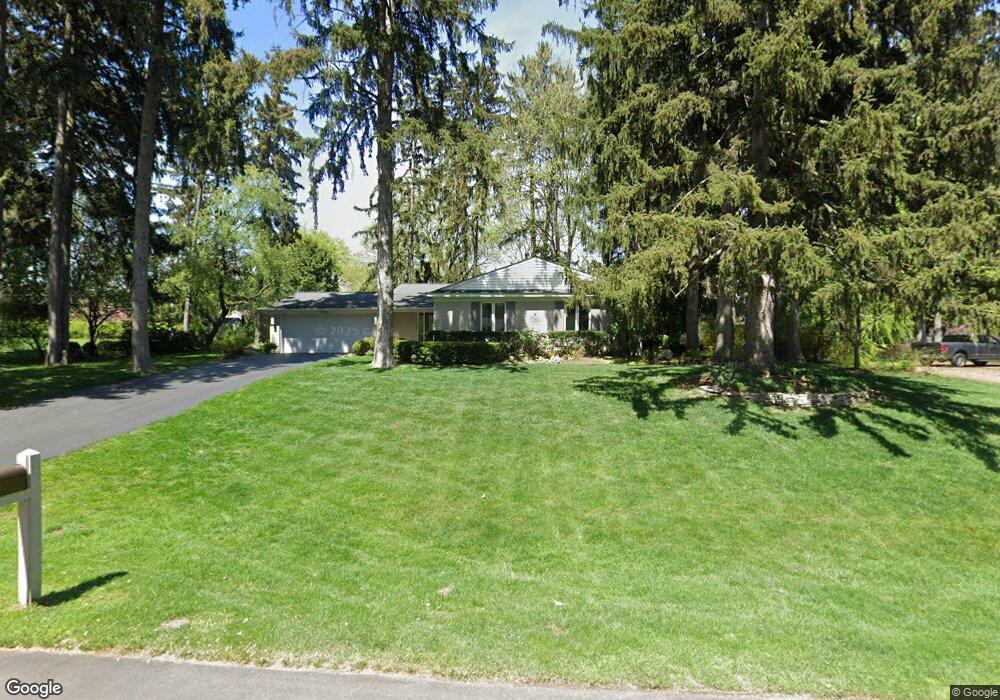 1347 Winchcombe Dr, Bloomfield Hills, MI 48304 - photo 1