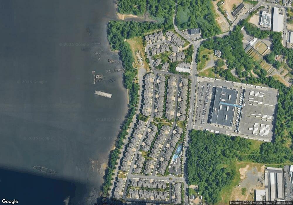 70 Pilot Ln, Staten Island, NY 10309 - photo 1