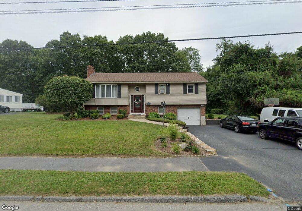 127 Bumble Bee Cir, Shrewsbury, MA 01545 - photo 1