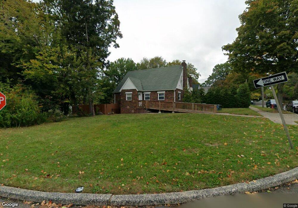 1096 N Wilson Ave, Teaneck, NJ 07666 - photo 1