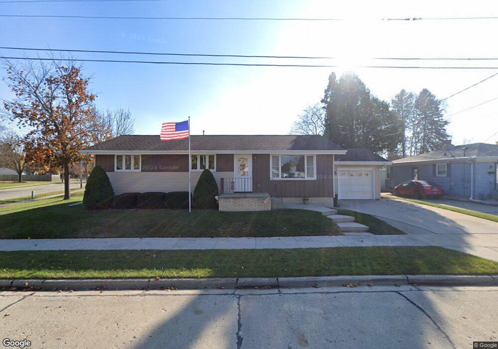 2103 35th St, Two Rivers, WI 54241 - photo 1