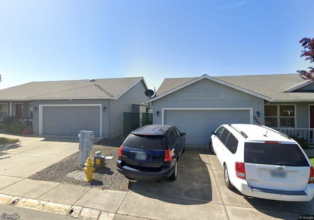 2334 New Haven Dr, Central Point, OR 97502 - photo 1