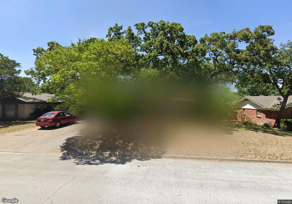 833 Joanna Dr, Hurst, TX 76053 - photo 1