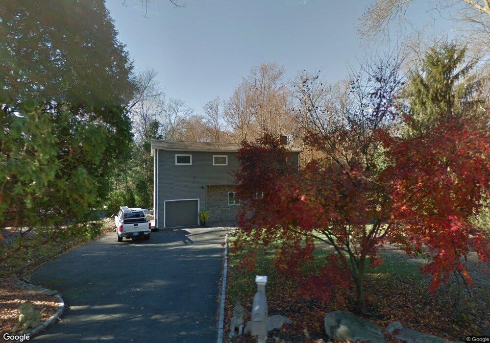 15 Princes Pine Rd, Norwalk, CT 06850 - photo 1