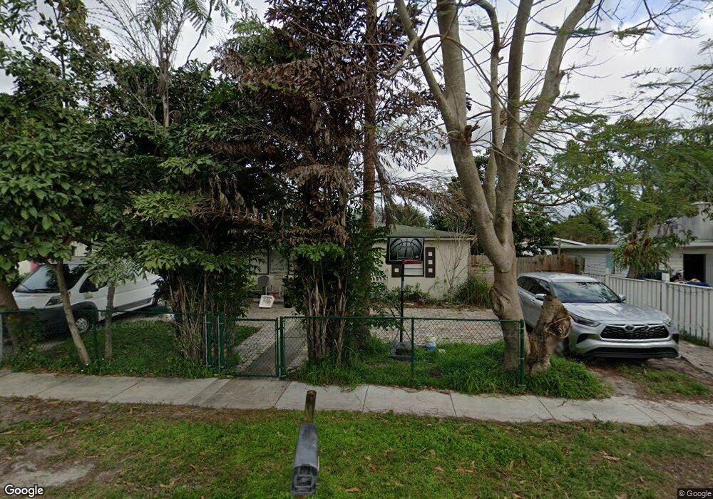 2332 Redwood Rd, West Palm Beach, FL 33409 - photo 1