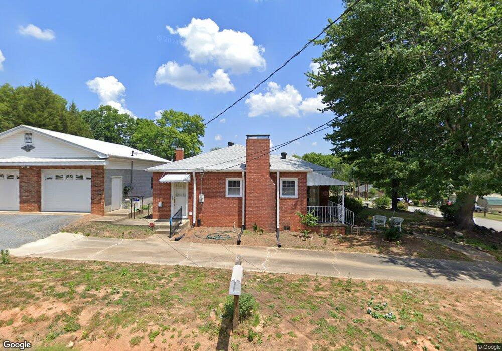 948 Robbins St, Asheboro, NC 27203 - photo 1