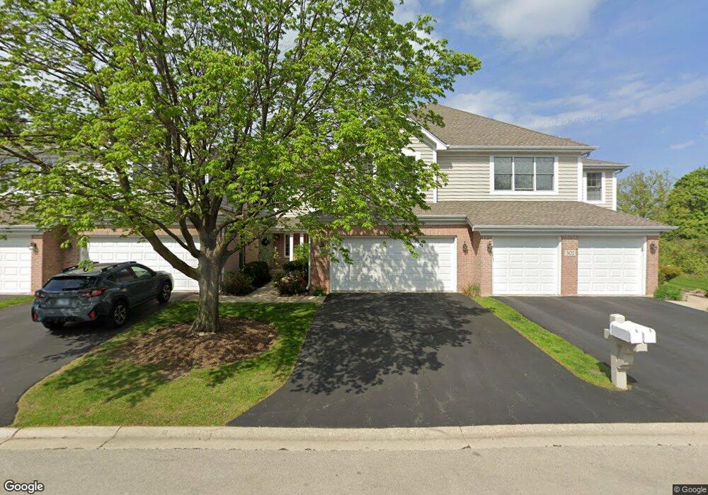 304 Roscommon Ct, Glen Ellyn, IL 60137 - photo 1
