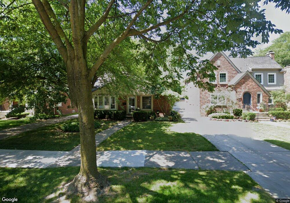 861 Fisher Rd, Grosse Pointe, MI 48230 - photo 1