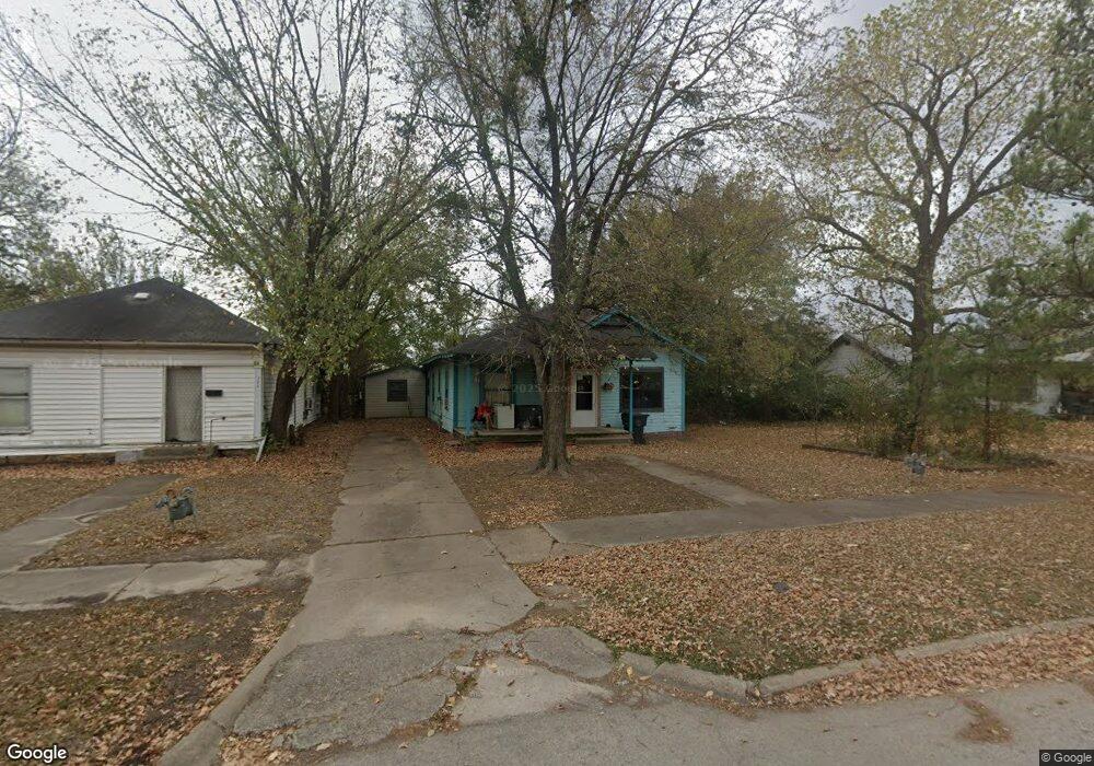 708 W 10th St, Okmulgee, OK 74447 - photo 1