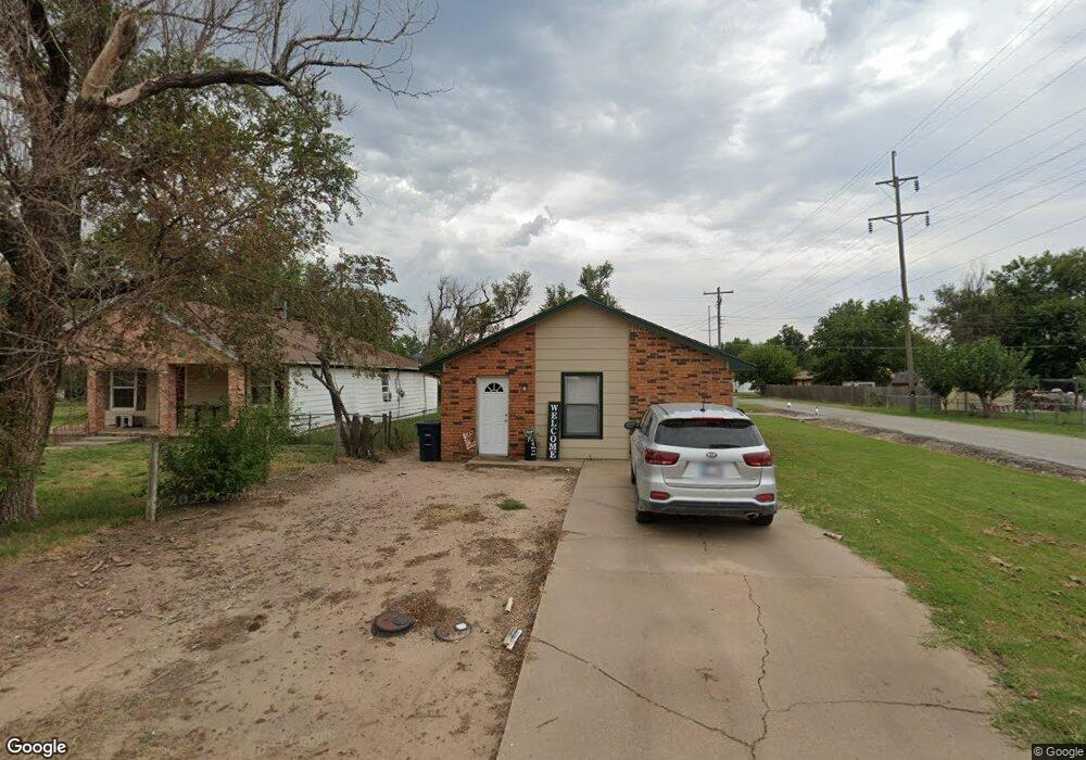 2701 E Pine Ave, Enid, OK 73701 - photo 1