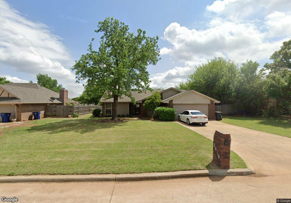 2010 Crestline Dr, Duncan, OK 73533 - photo 1