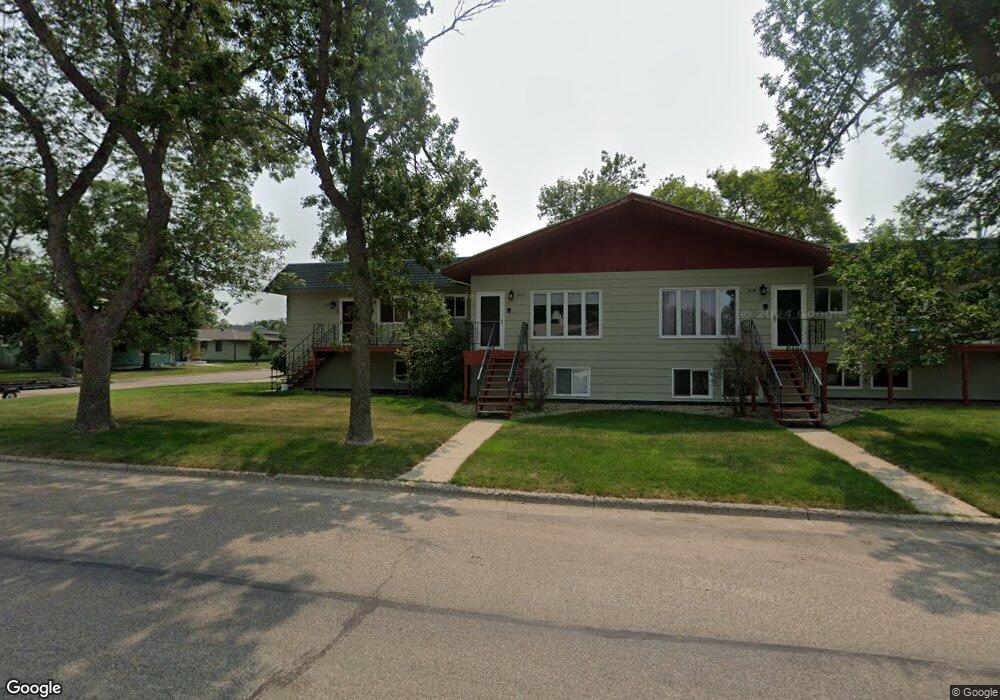 316 13th St NE, Jamestown, ND 58401 - photo 1