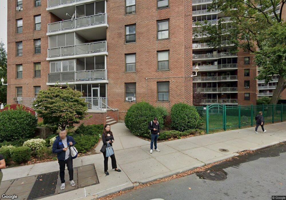 Park City Estates unit 5G, Rego Park, NY 11374 - photo 1