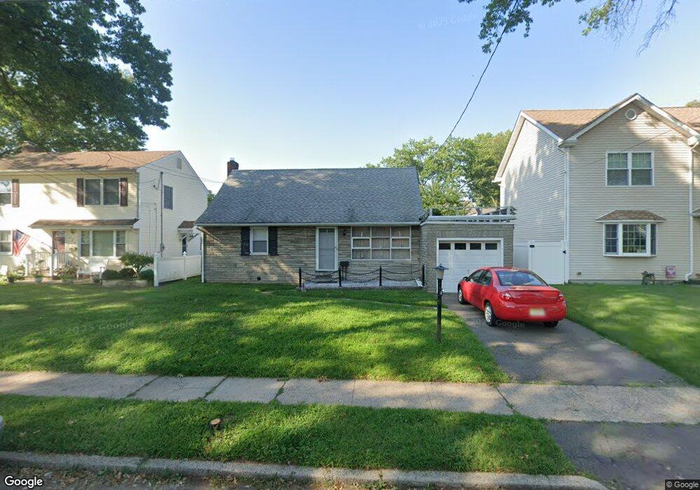 611 Hemlock St, Rahway, NJ 07065 - photo 1