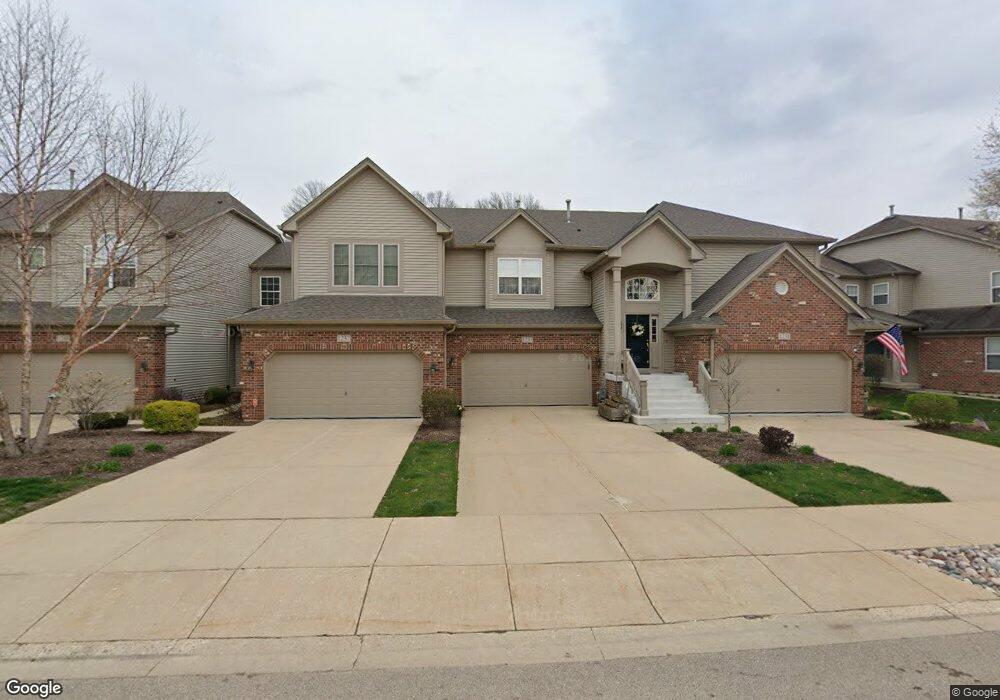 1237 Oakleaf Ct unit 34, Aurora, IL 60506 - photo 1