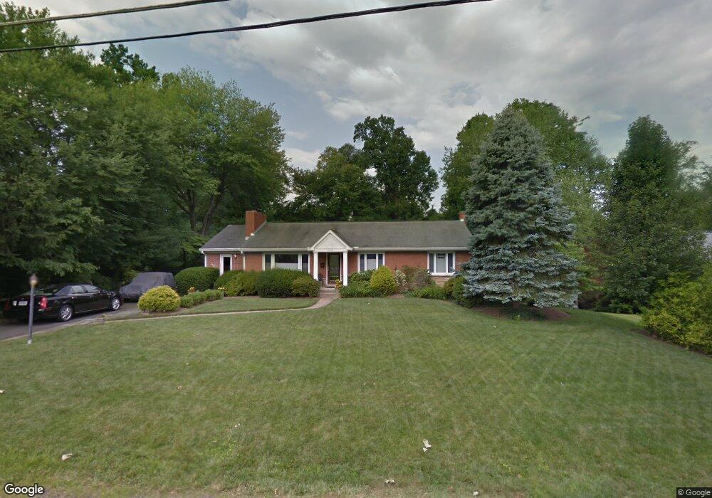 2102 Reynolds St, Falls Church, VA 22043 - photo 1