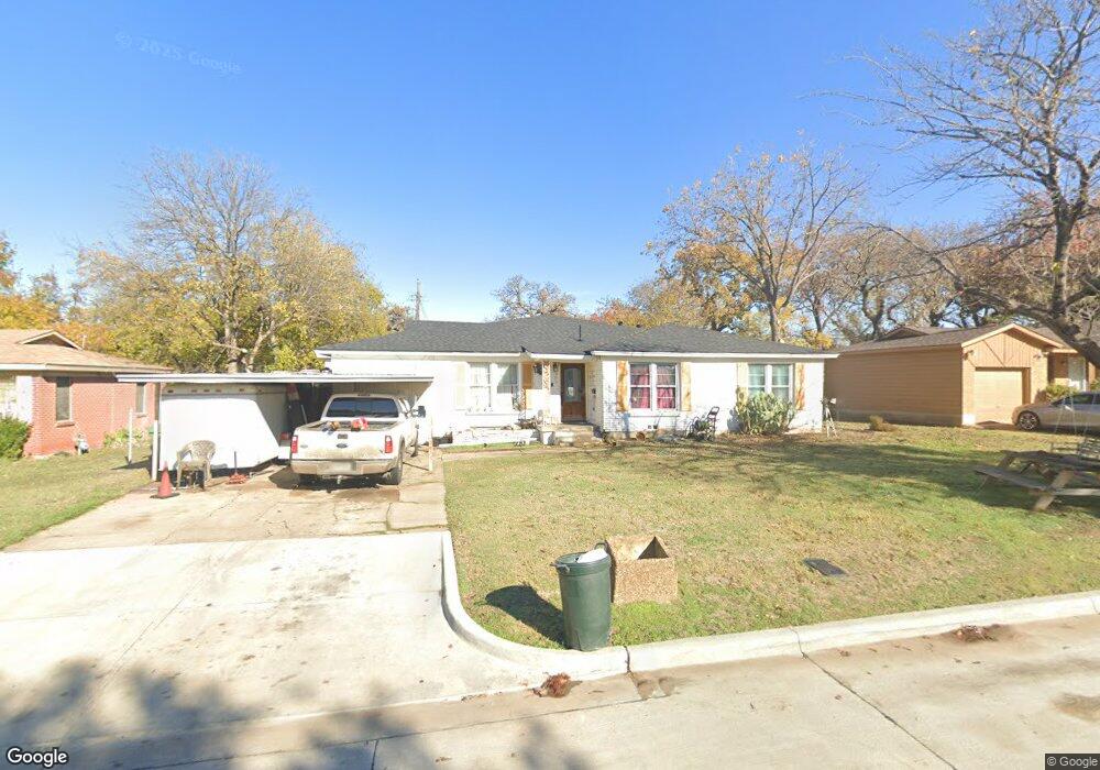 325 Bedford Ct E, Bedford, TX 76022 - photo 1